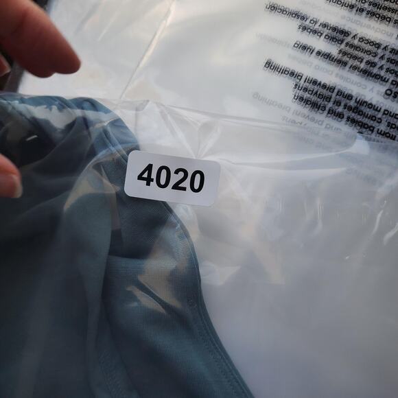 Lululemon Sports Bra Womens 10 Sage Green High Neck Cross Back Strappy Yoga - Picture 7 of 7